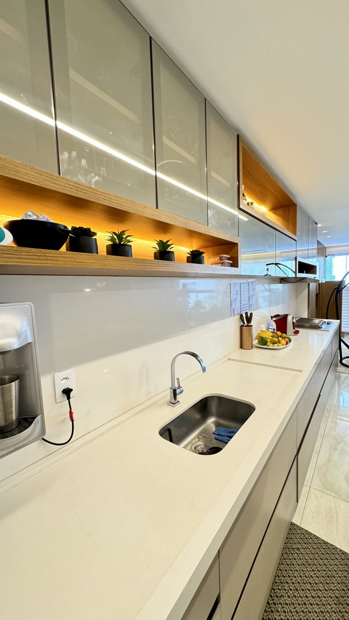 APARTAMENTO ALTÍSSIMO PADRÃO 4 SUÍTES - SETOR MARISTA - Imagem 2