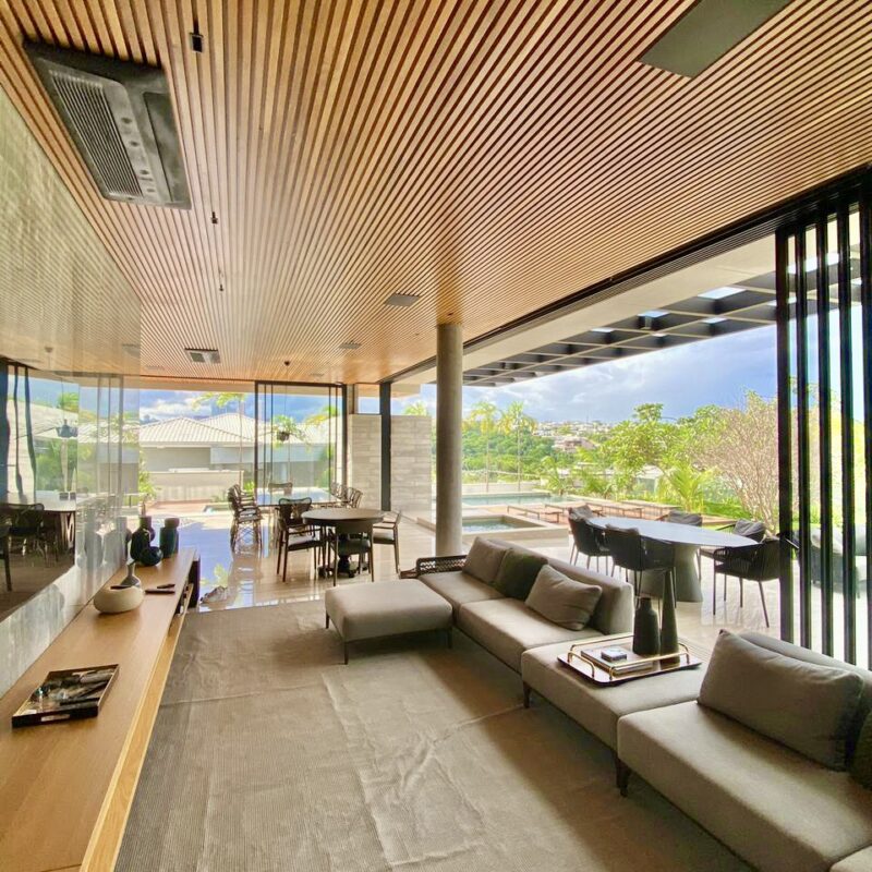 d9695255-2b02-4f36-b9e4-be6e08f9a2f4