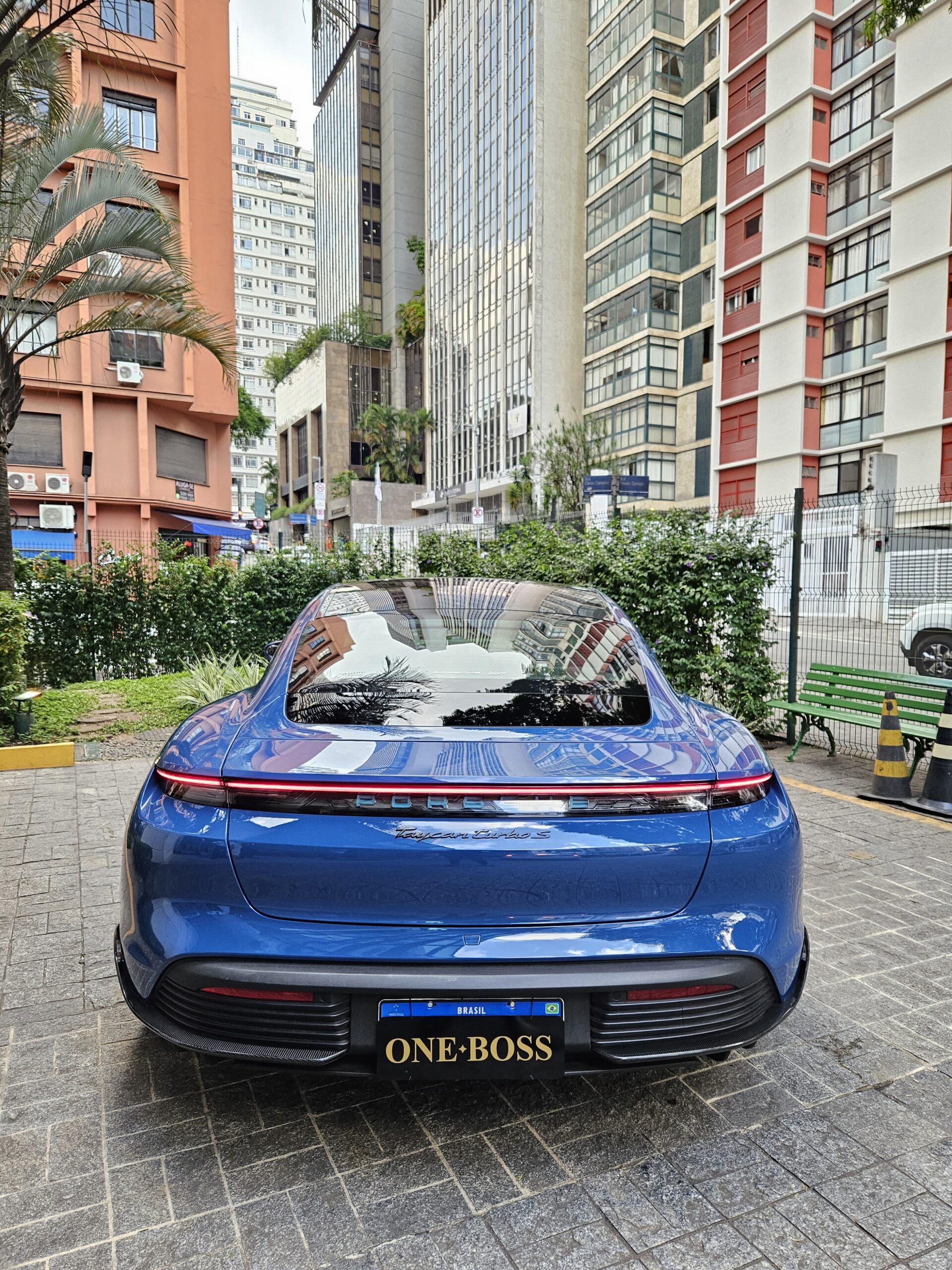 PORSCHE TAYCAN TURBO S ELÉTRICO 2021 - Imagem 13