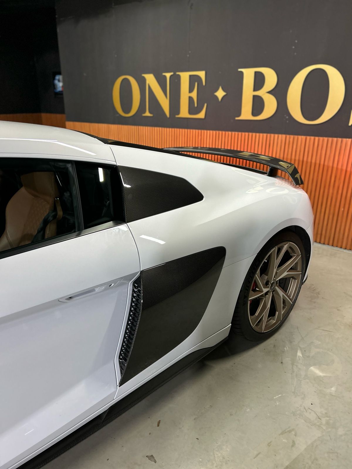 AUDI R8 V10 5.2L 2021 - Imagem 8