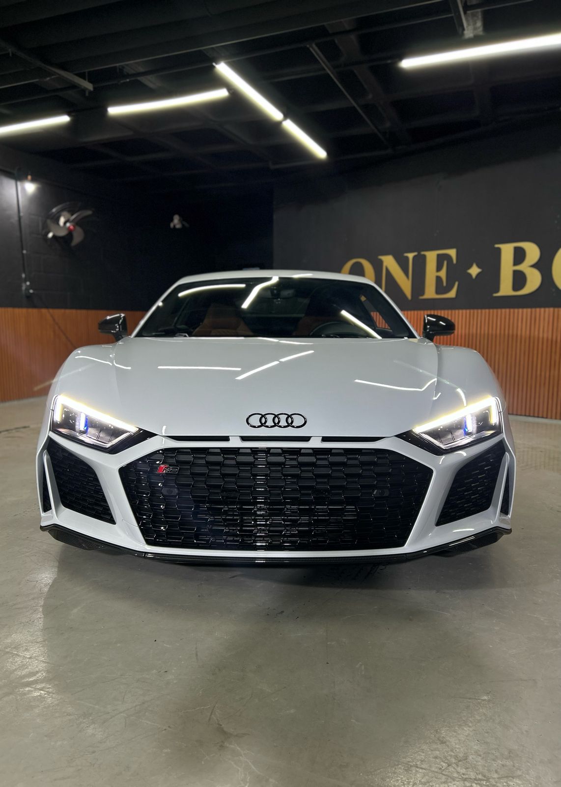 AUDI R8 V10 5.2L 2021 - Imagem 13