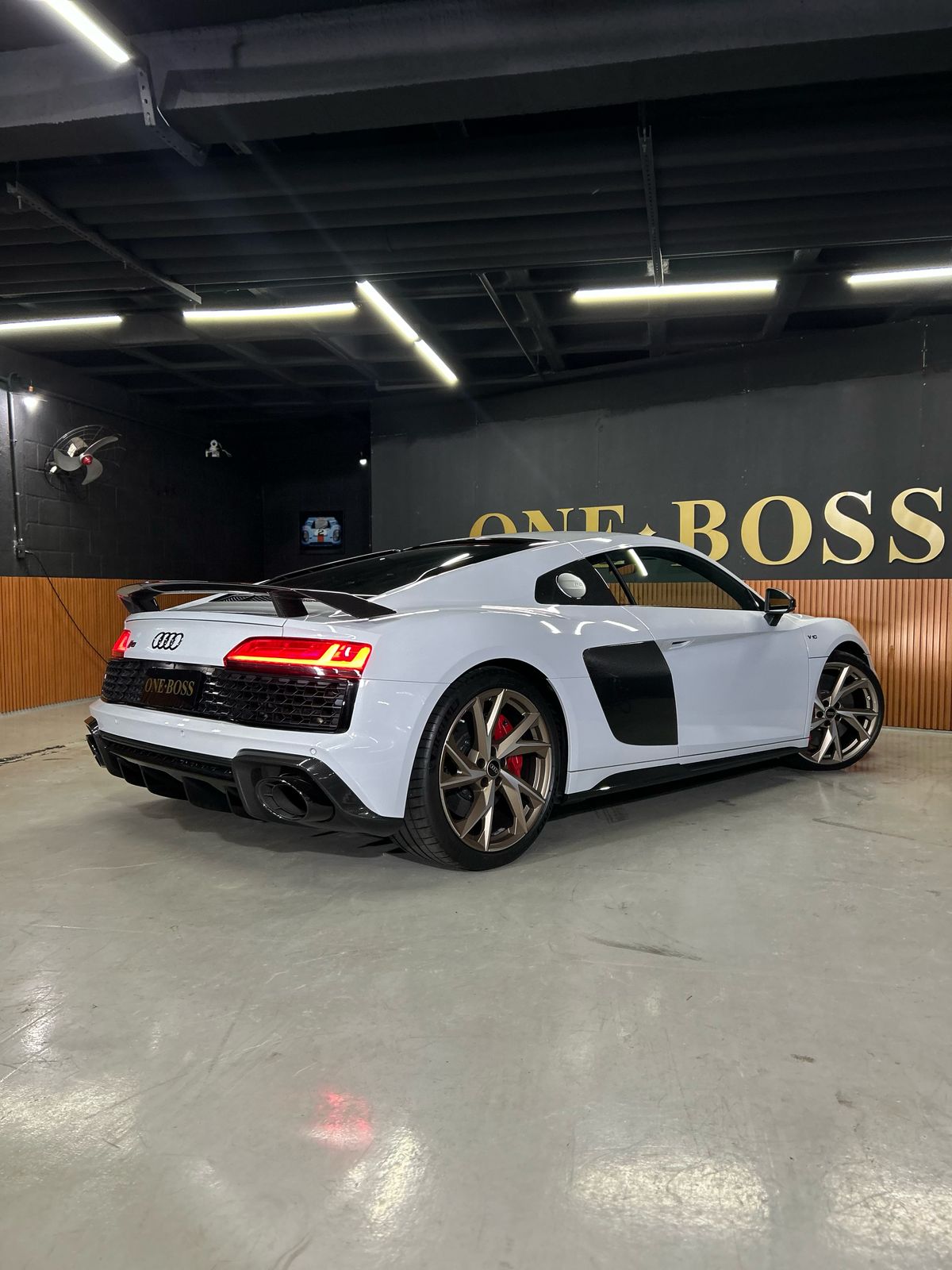 AUDI R8 V10 5.2L 2021 - Imagem 16