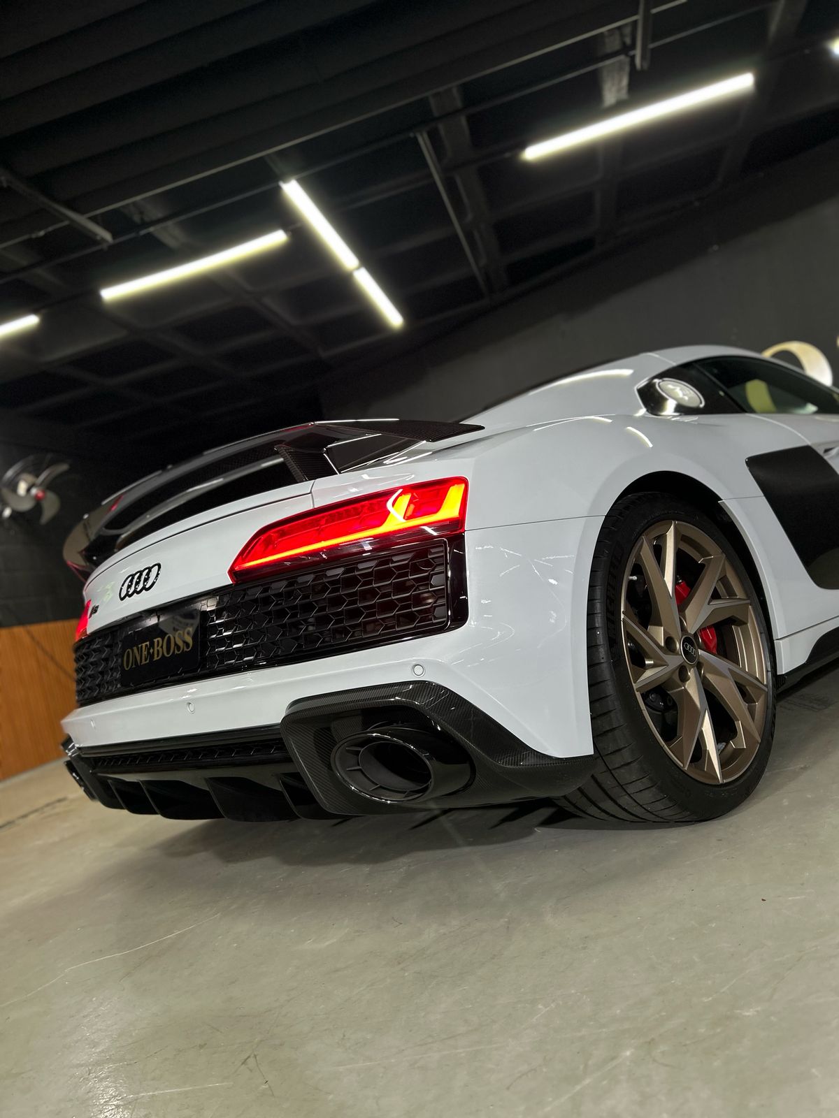 AUDI R8 V10 5.2L 2021 - Imagem 17