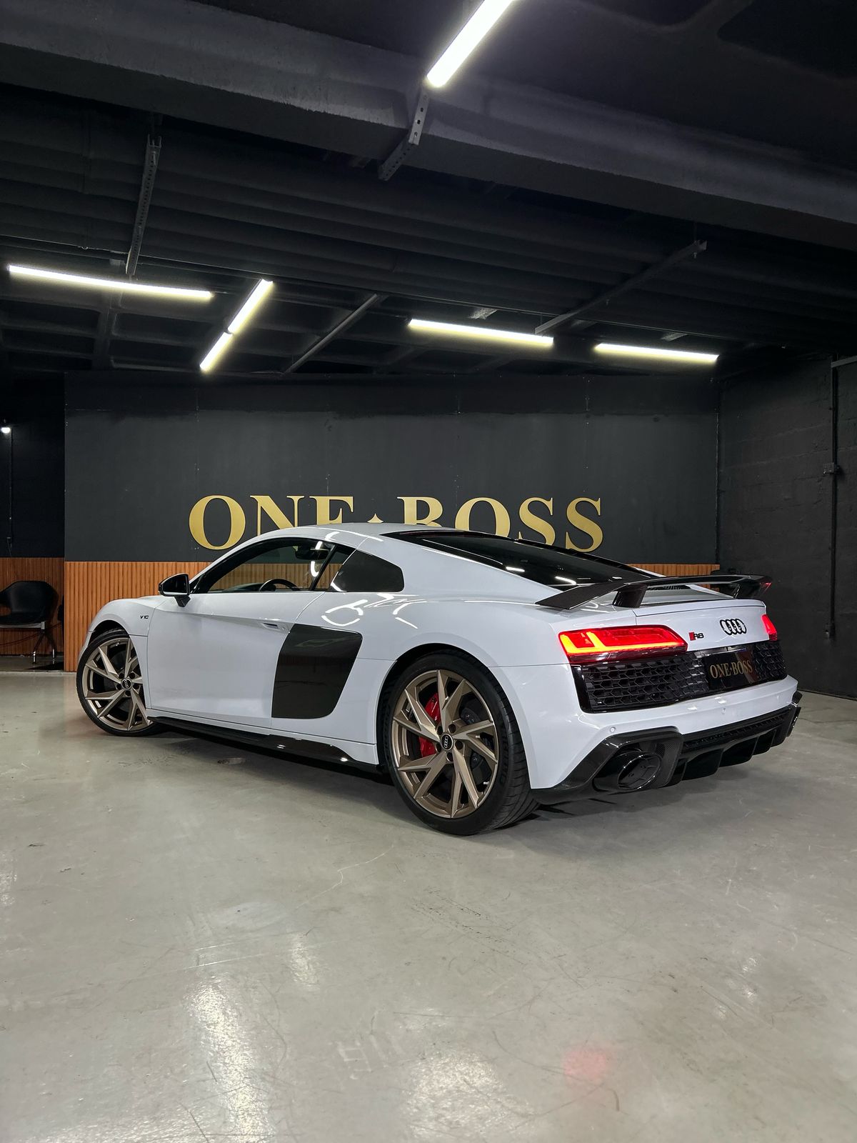 AUDI R8 V10 5.2L 2021 - Imagem 23
