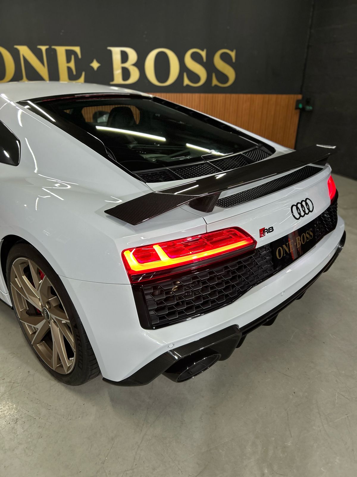 AUDI R8 V10 5.2L 2021 - Imagem 24