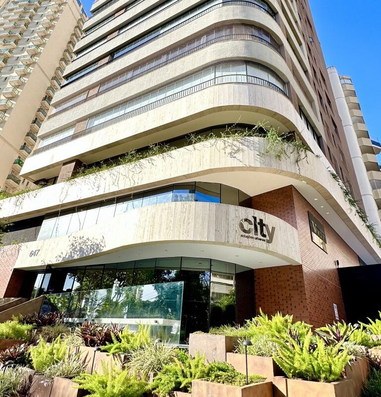 Mega Apartamento de Alto Padrão a Venda no Lago das Rosas em Goiânia