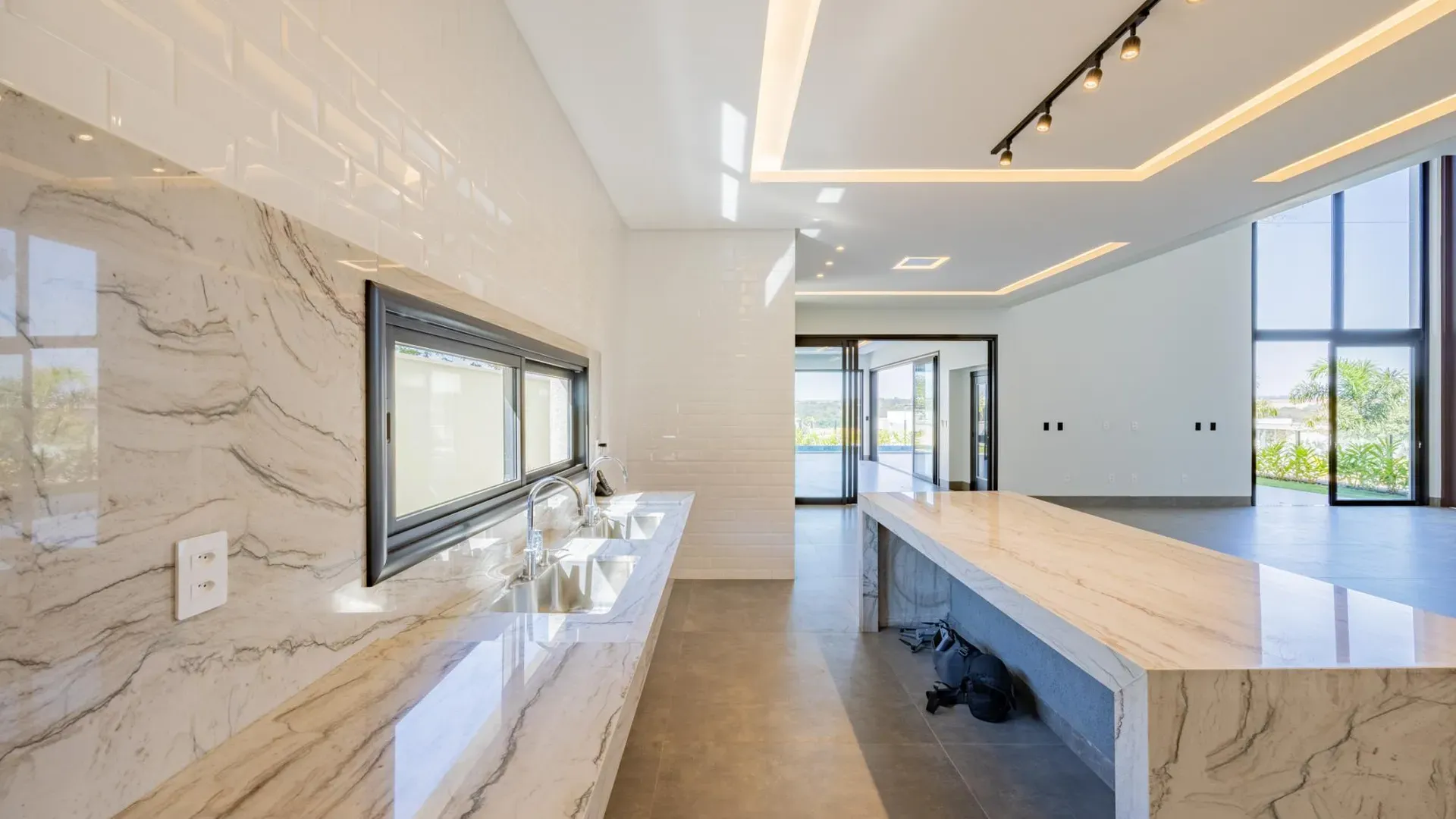 Sobrado com 382 m² Construídos e Diferenciais Surpreendentes - Imagem 11