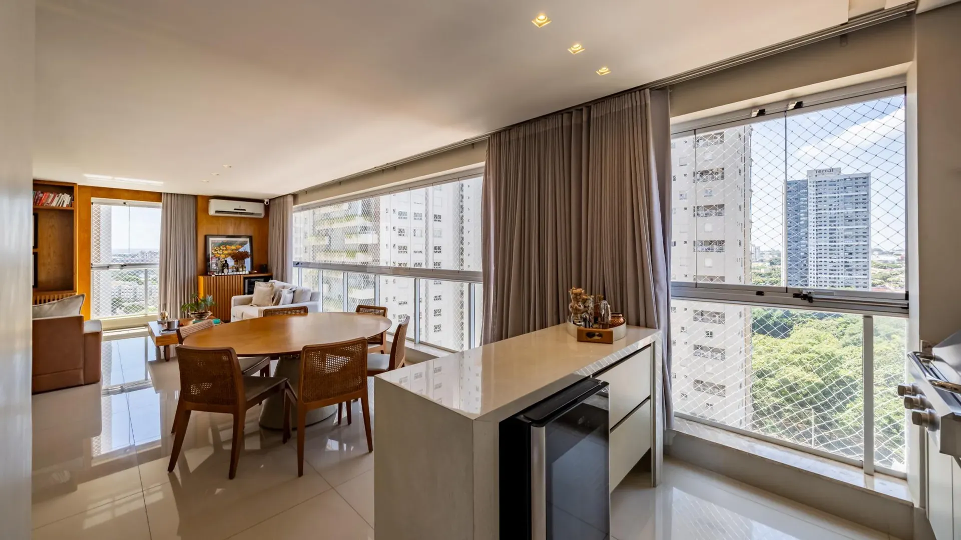 Apartamento à Venda no Areião Park , com 3 Suítes no Setor Marista - Imagem 11