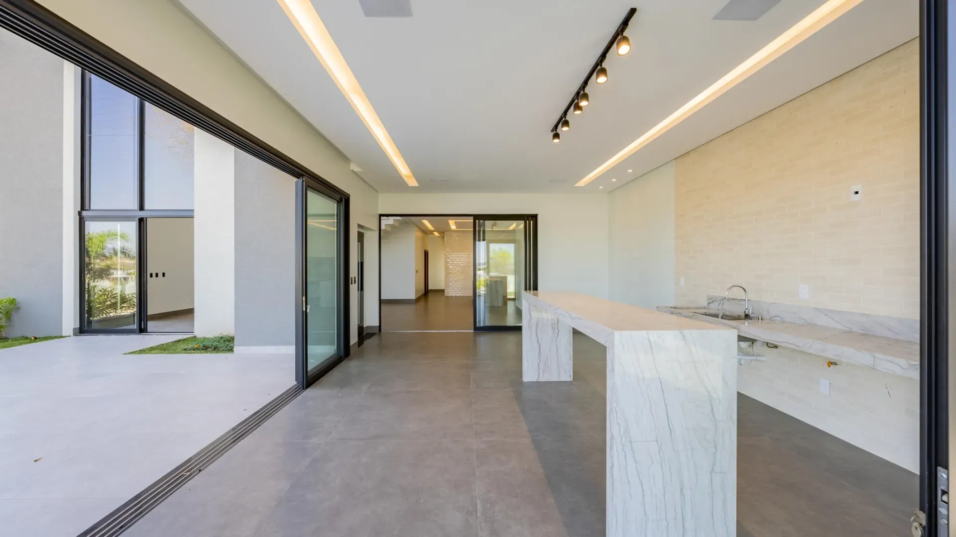 Sobrado com 382 m² Construídos e Diferenciais Surpreendentes - Imagem 13