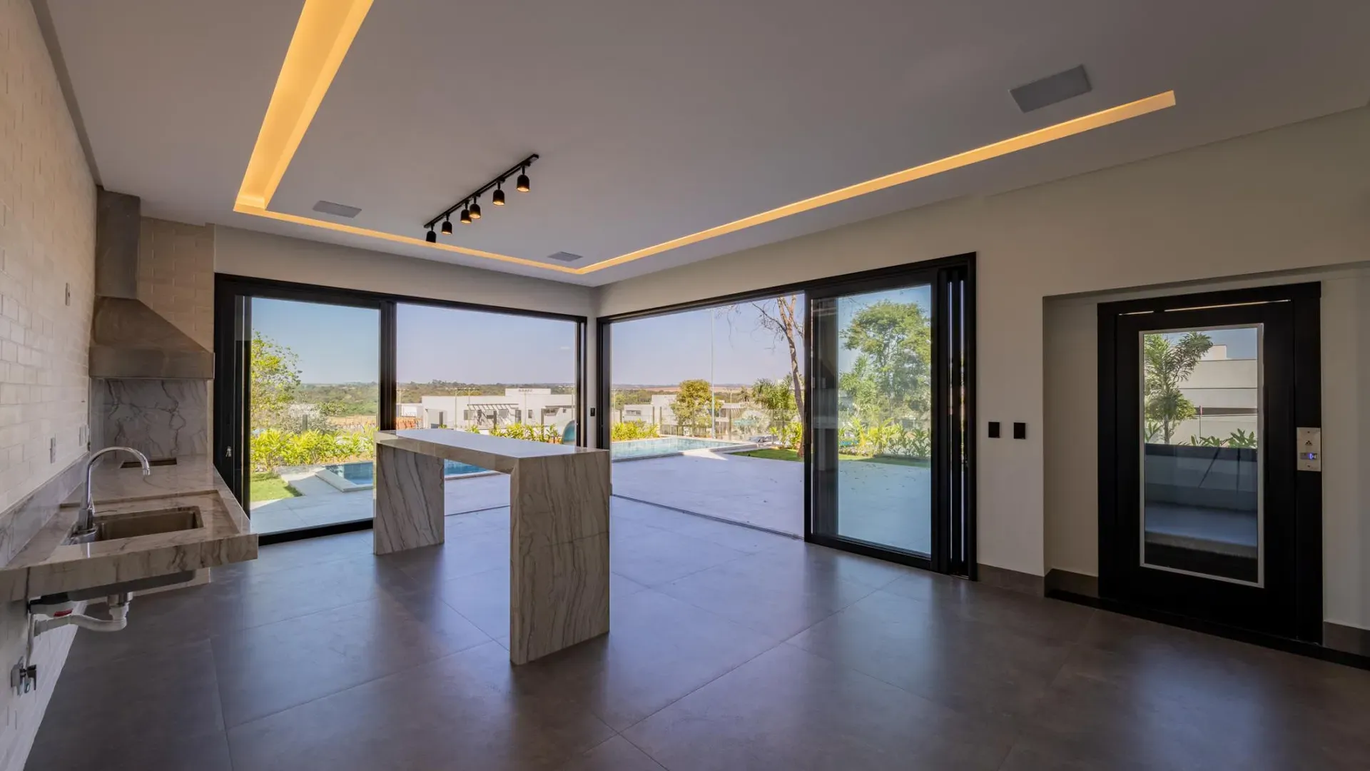 Sobrado com 382 m² Construídos e Diferenciais Surpreendentes - Imagem 14