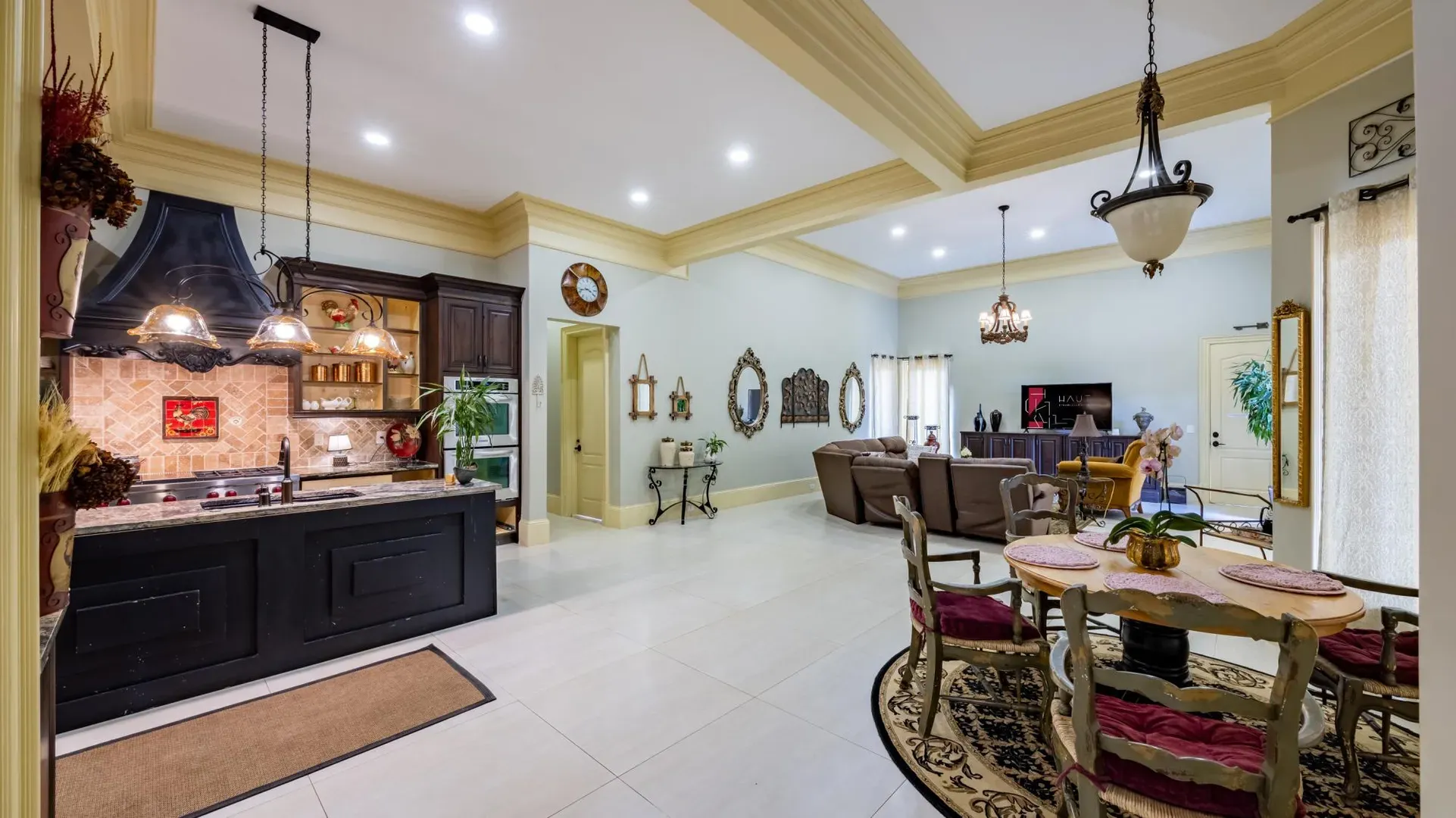 Casa com 4 Suítes e Lazer Completo em Hidrolândia - Imagem 14