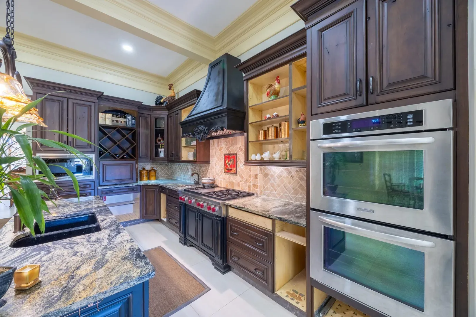 Casa com 4 Suítes e Lazer Completo em Hidrolândia - Imagem 16