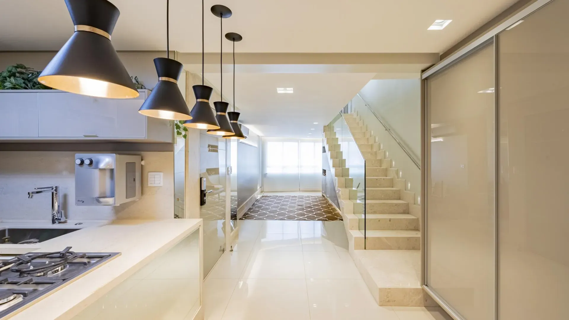 Cobertura de Luxo a Venda com 222 m2 no Setor Oeste, Próxima a Praça do Sol - Imagem 2