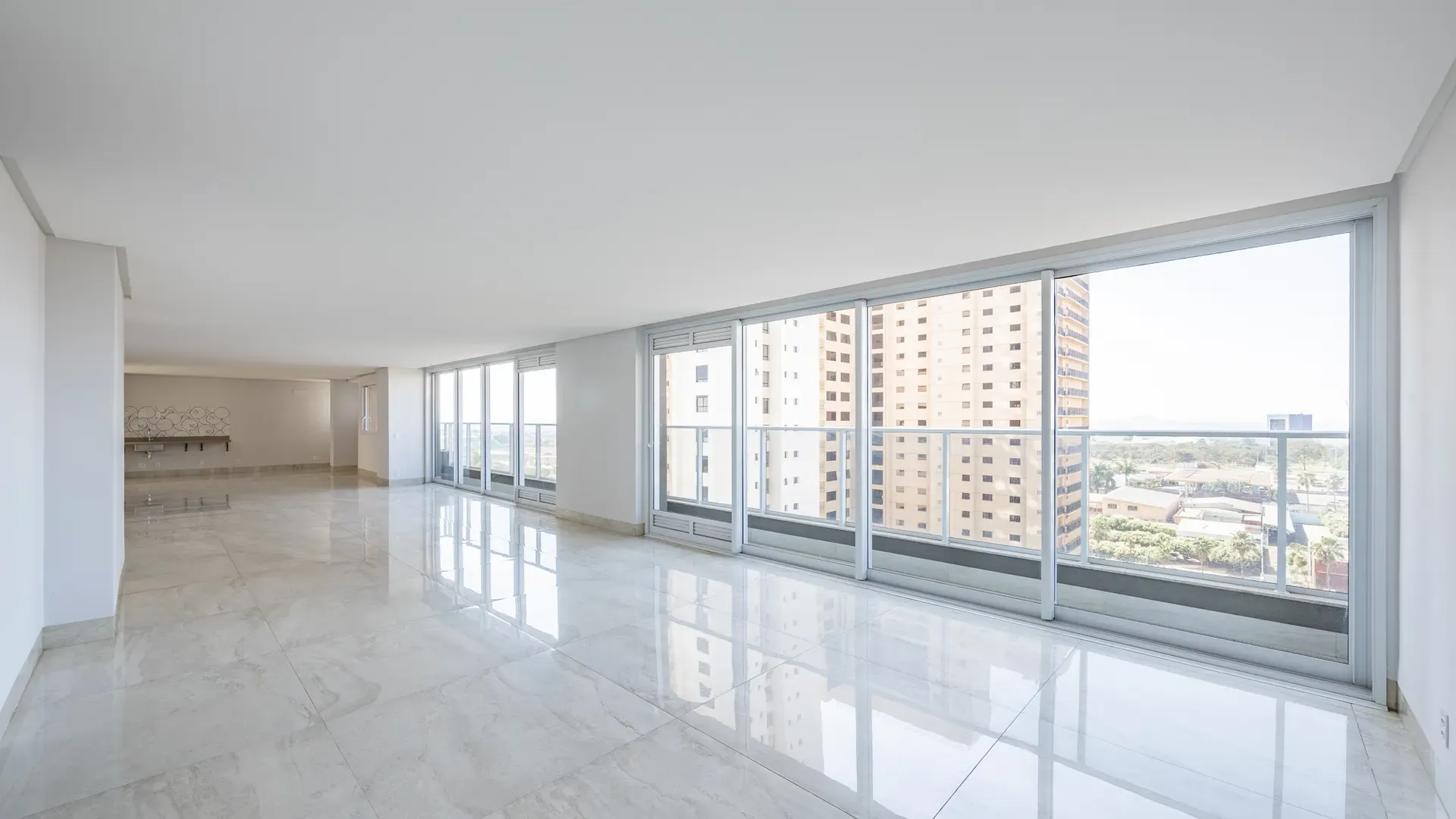 Apartamento com 360 m² no Jardim Goiás, próximo ao Parque Flamboyant - Imagem 2