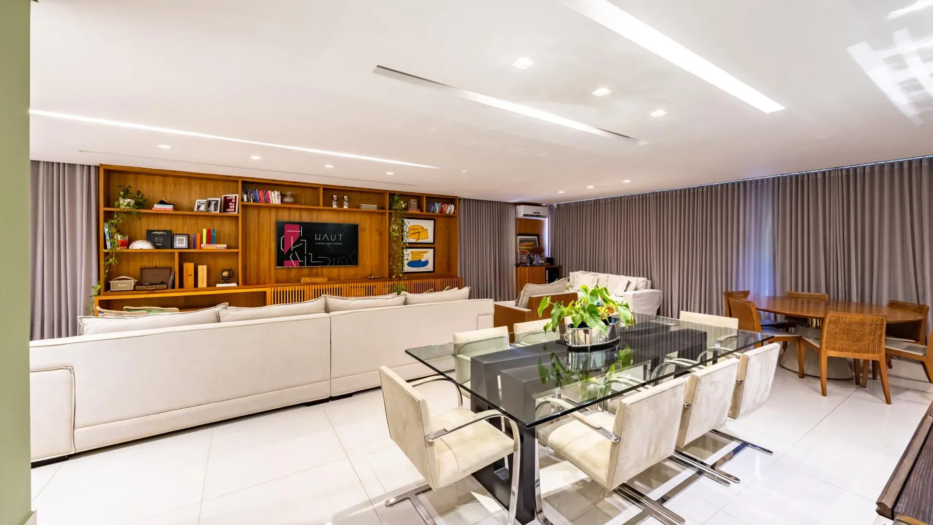 Apartamento à Venda no Areião Park , com 3 Suítes no Setor Marista - Imagem 2