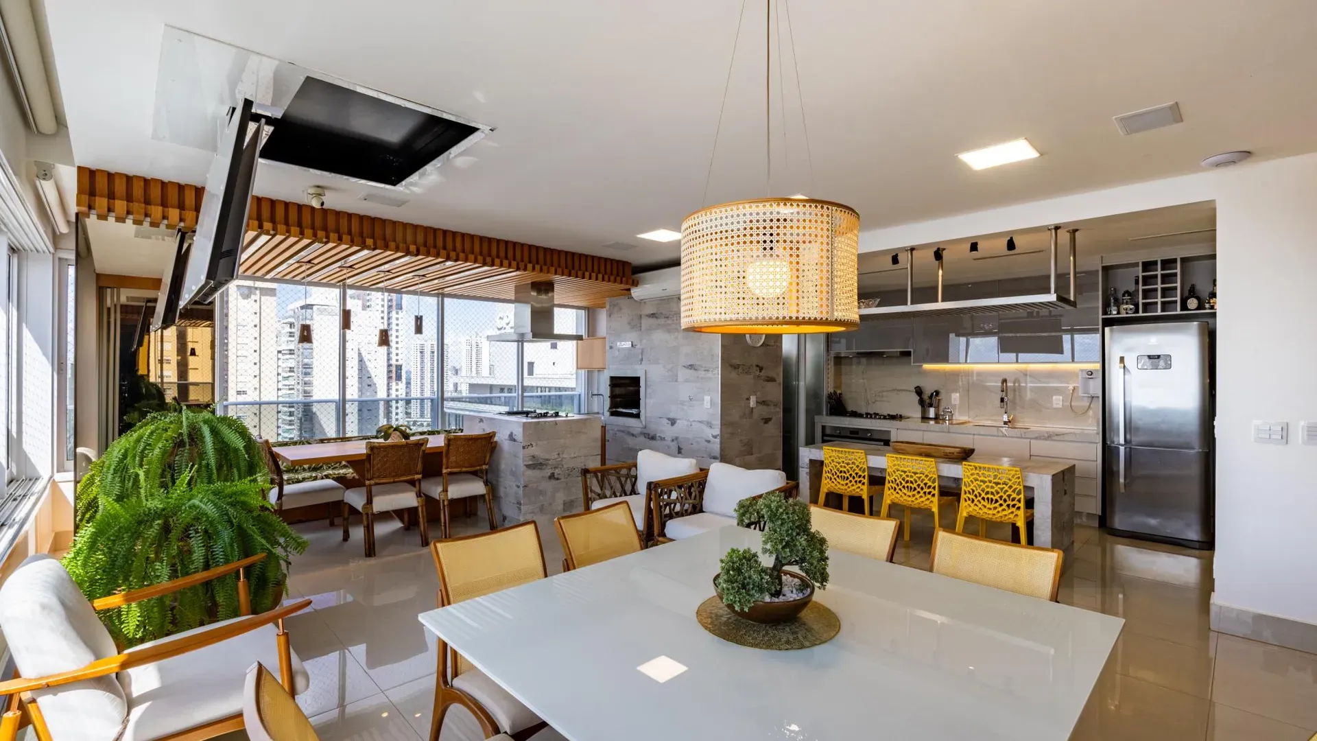 Apartamento à Venda Mobiliado , Residencial Monte Logan , com 4 Suítes no Setor Bueno - Imagem 2