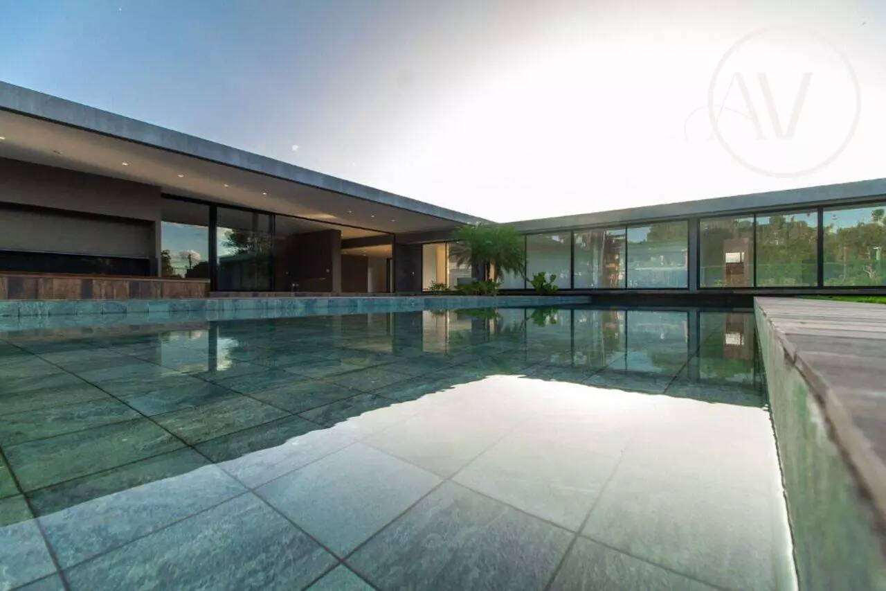 SMDB CJ 19 – MARAVILHOSA, Moderna, Detalhes que Encantam, 4 Suítes- Lago Sul - Brasília/DF - Imagem 2