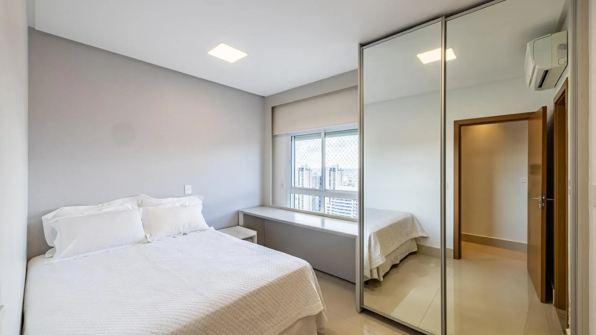 Apartamento à Venda Mobiliado , Residencial Monte Logan , com 4 Suítes no Setor Bueno - Imagem 29