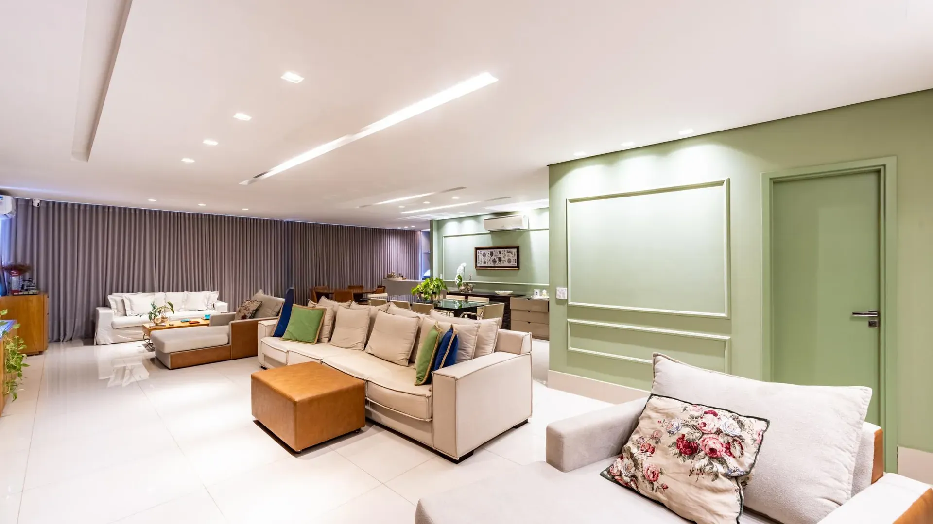 Apartamento à Venda no Areião Park , com 3 Suítes no Setor Marista - Imagem 3