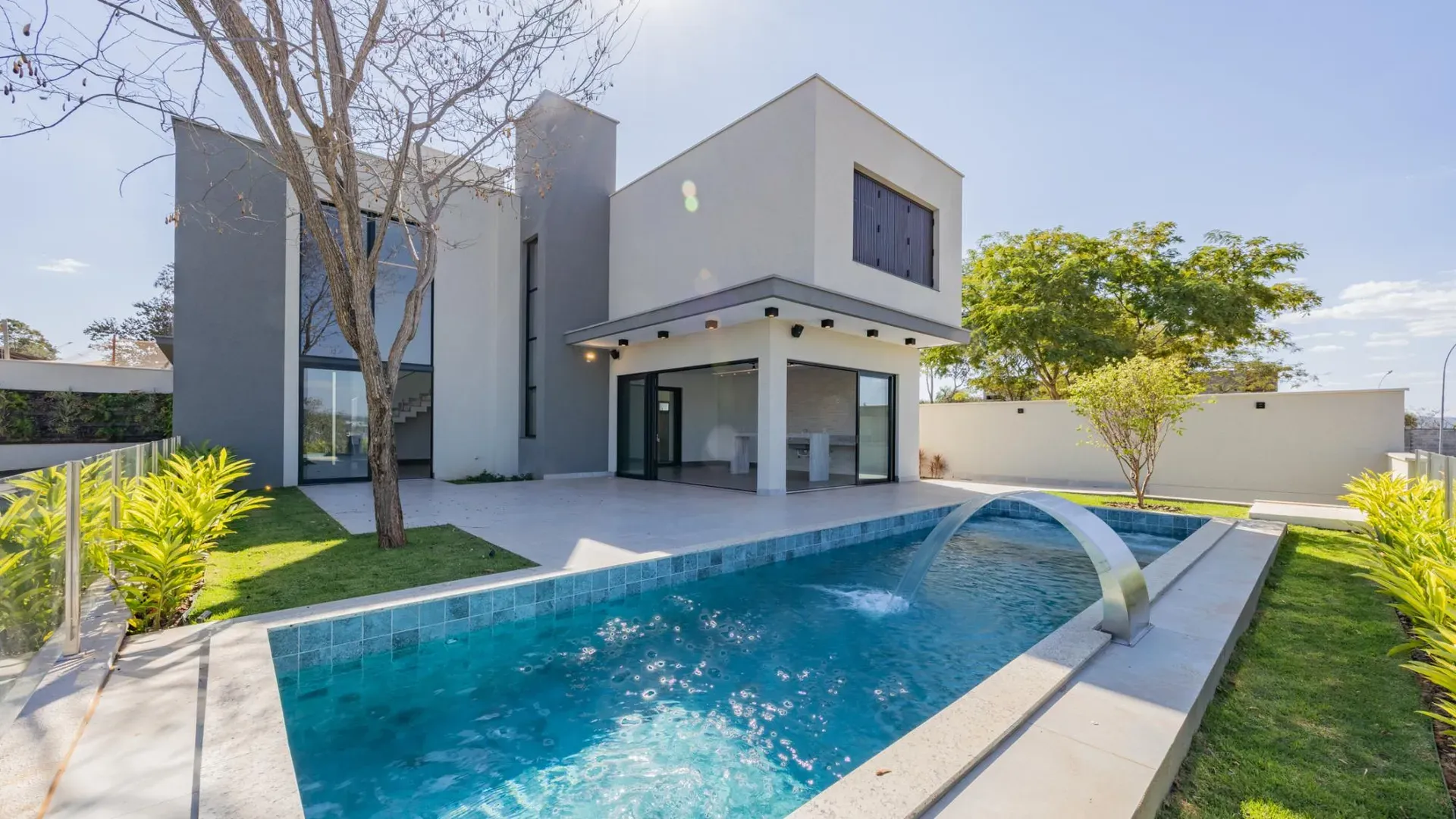 Sobrado com 382 m² Construídos e Diferenciais Surpreendentes - Imagem 36