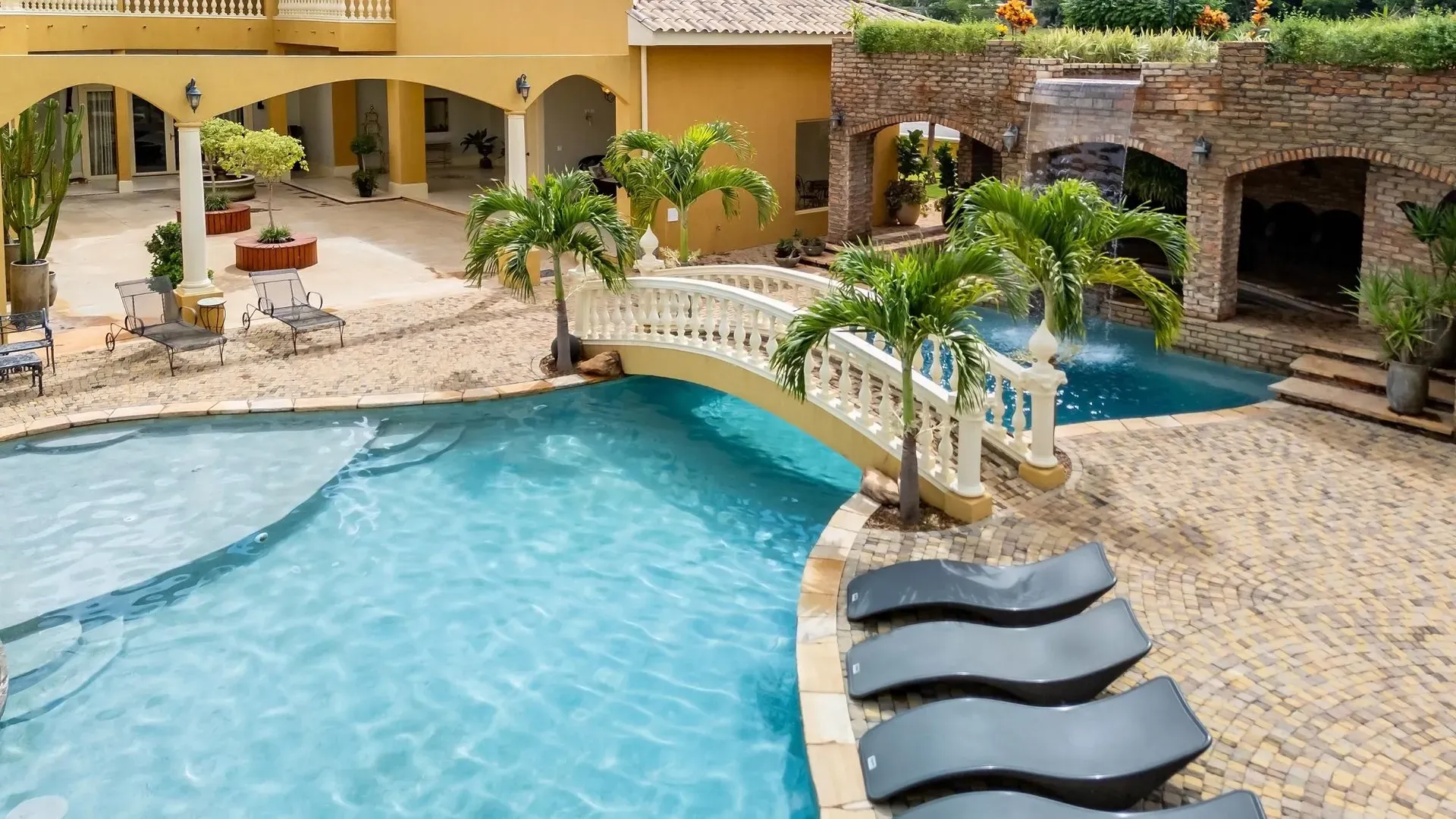 Casa com 4 Suítes e Lazer Completo em Hidrolândia - Imagem 43