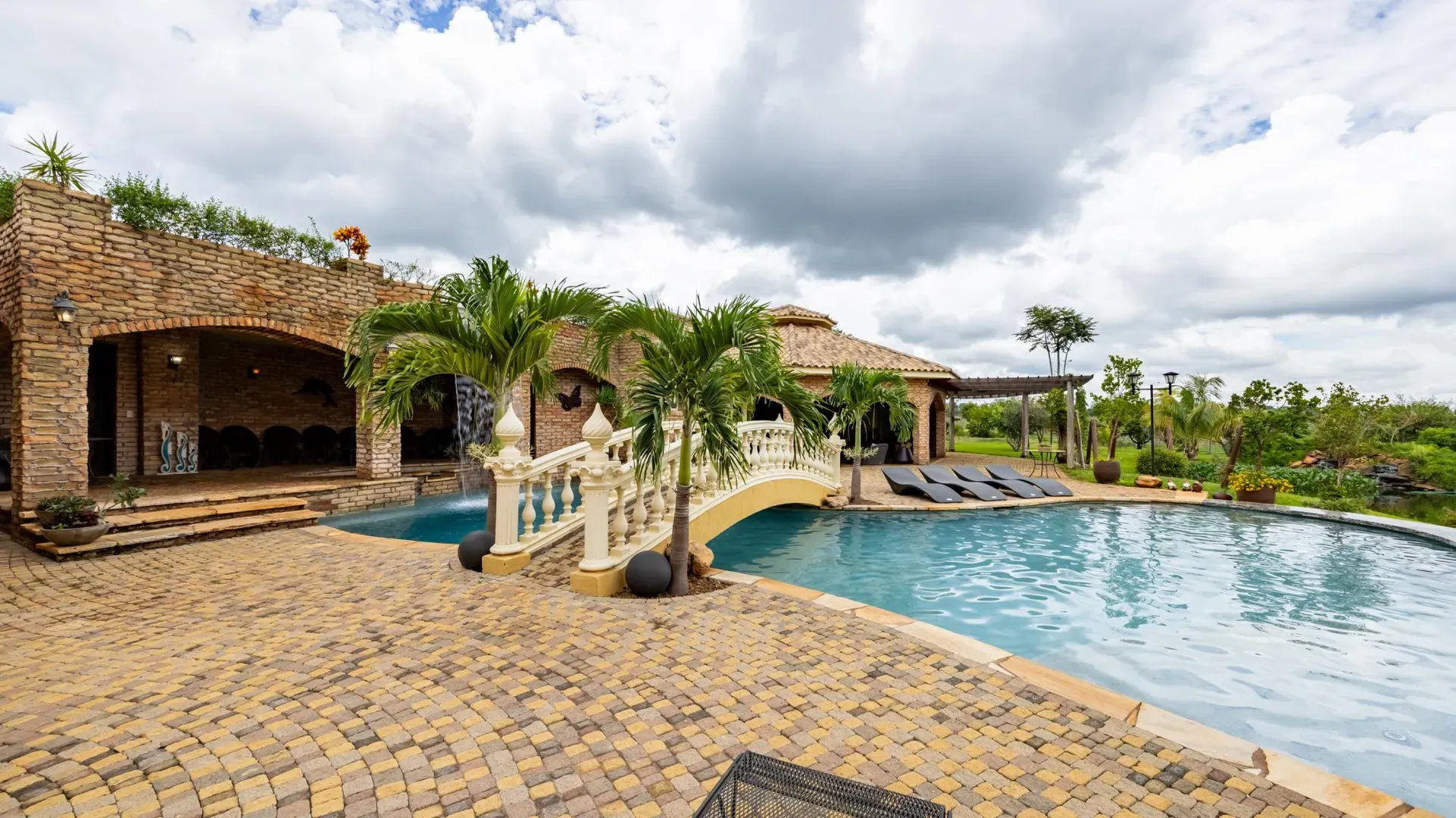 Casa com 4 Suítes e Lazer Completo em Hidrolândia - Imagem 49