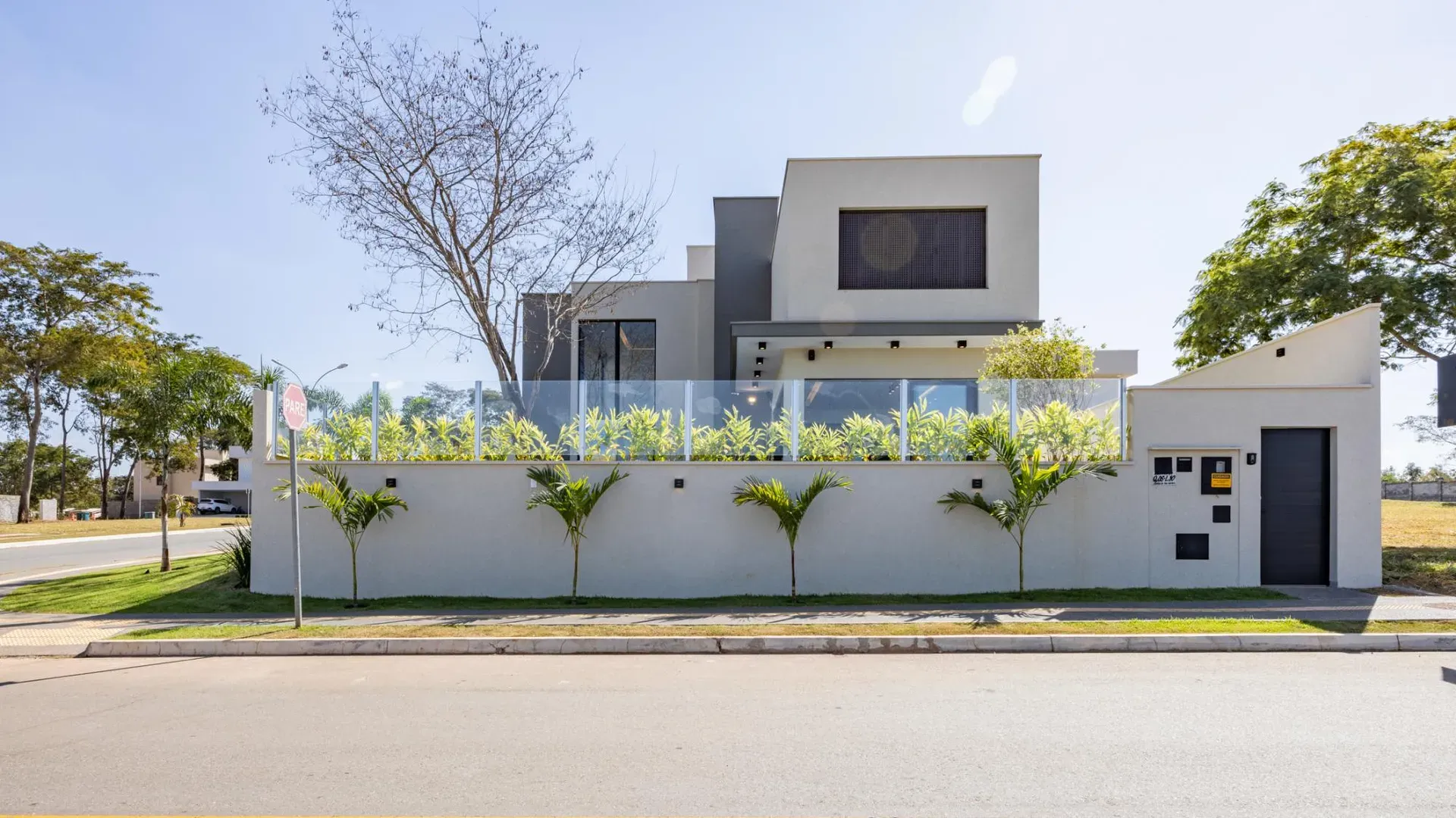 Sobrado com 382 m² Construídos e Diferenciais Surpreendentes - Imagem 5