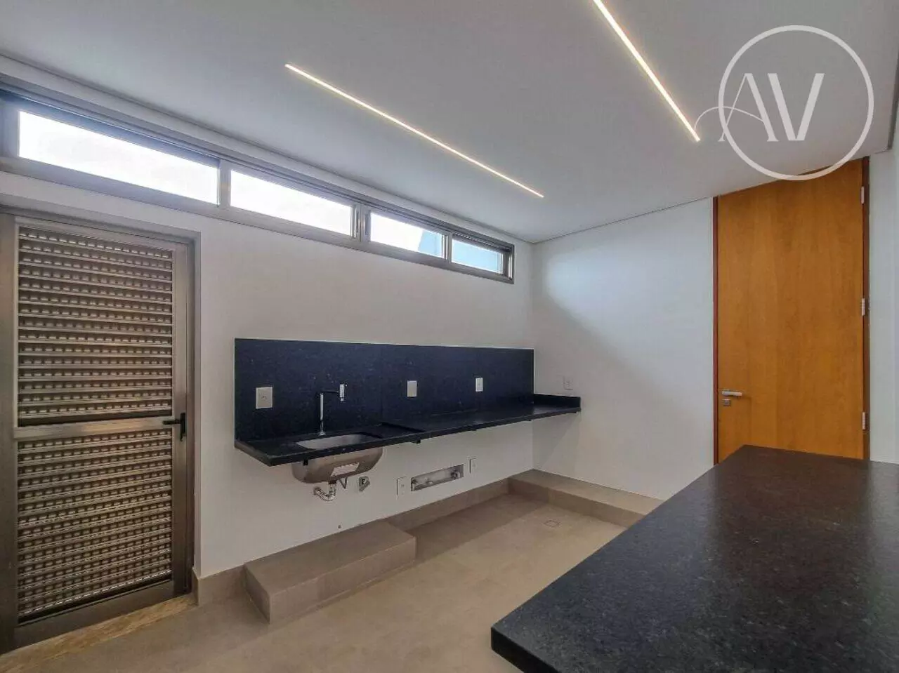 SMDB Conjunto 19 - CLEAN E TÉRREA, 5 Suítes em Condomínio Fechado - Imagem 52