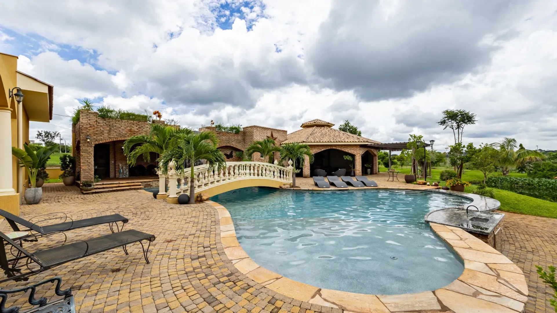 Casa com 4 Suítes e Lazer Completo em Hidrolândia - Imagem 54