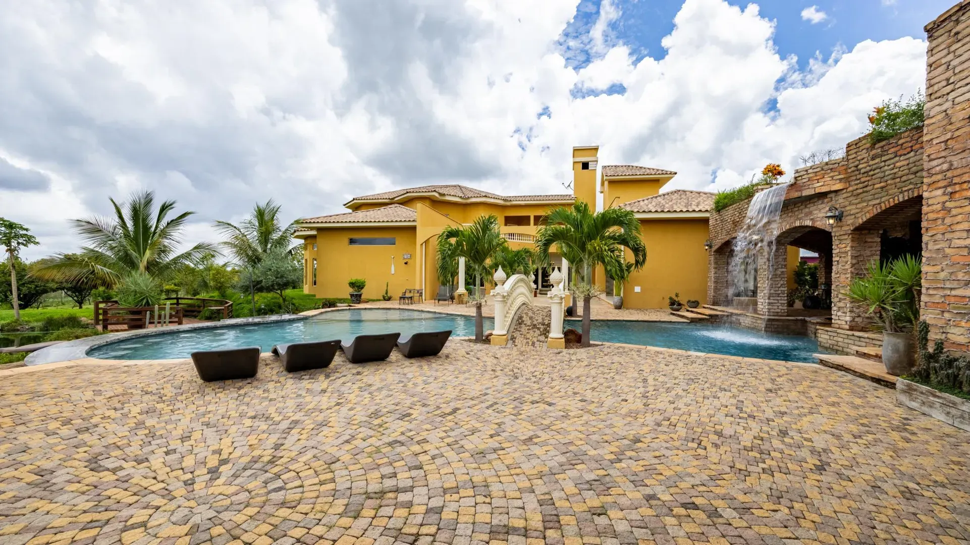 Casa com 4 Suítes e Lazer Completo em Hidrolândia - Imagem 55