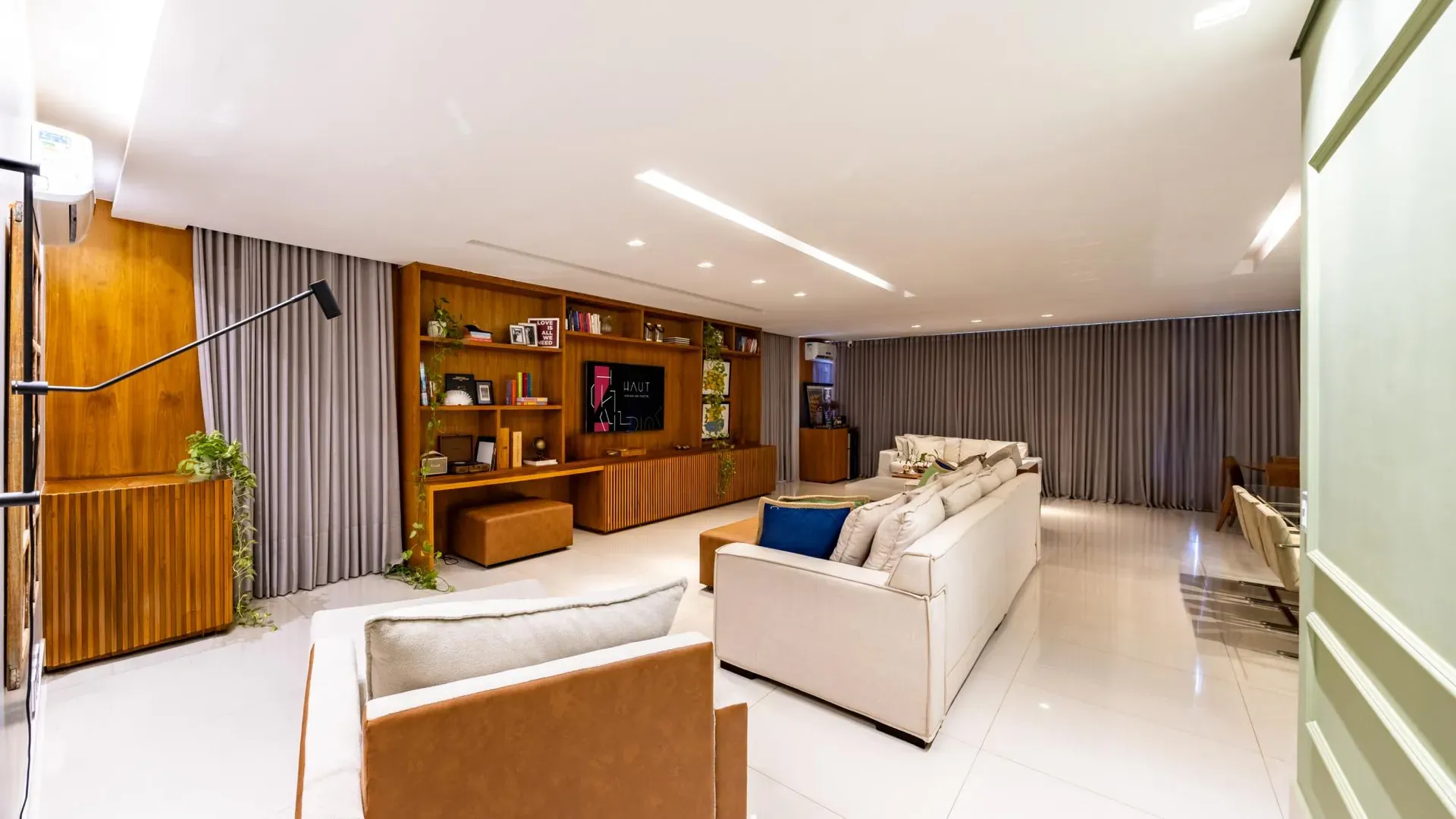 Apartamento à Venda no Areião Park , com 3 Suítes no Setor Marista - Imagem 6