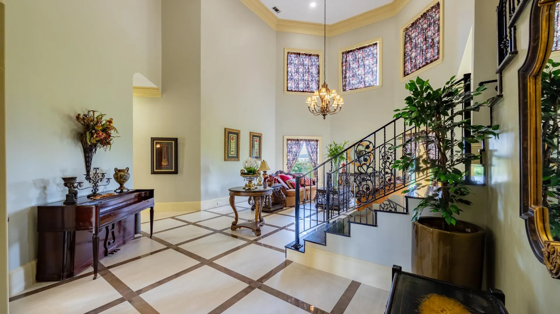 Casa com 4 Suítes e Lazer Completo em Hidrolândia - Imagem 7