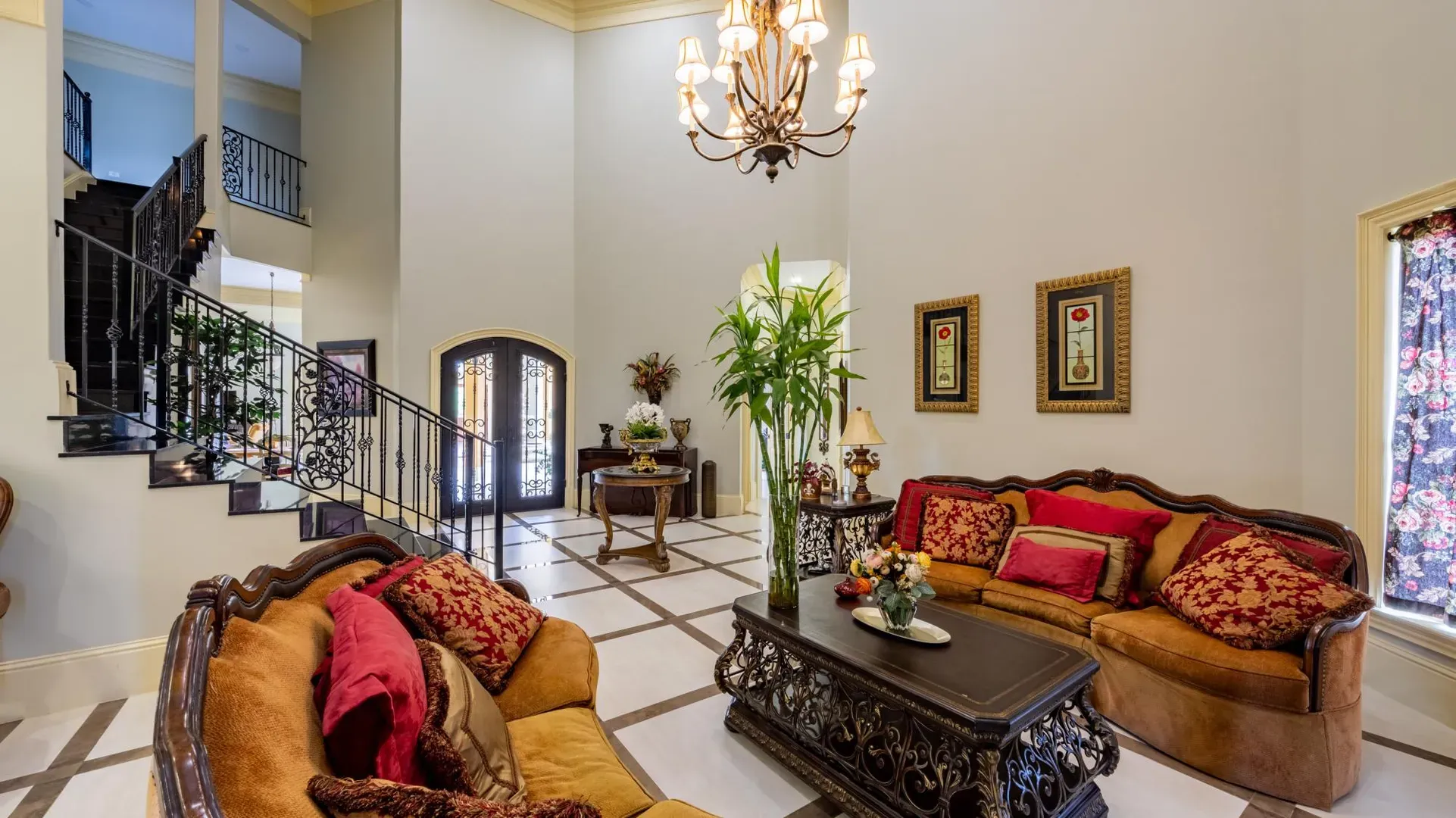 Casa com 4 Suítes e Lazer Completo em Hidrolândia - Imagem 8