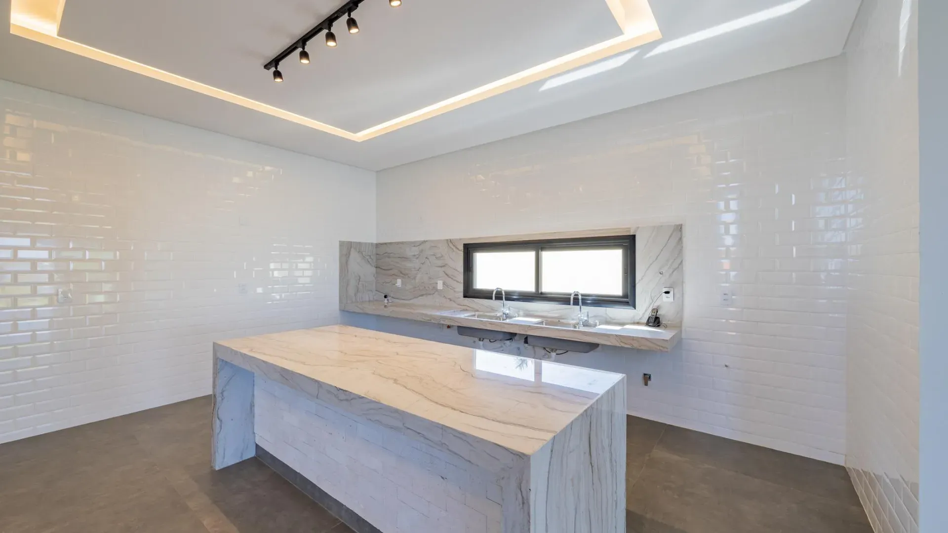 Sobrado com 382 m² Construídos e Diferenciais Surpreendentes - Imagem 9