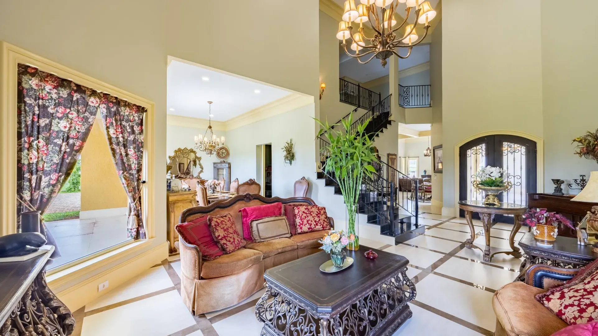 Casa com 4 Suítes e Lazer Completo em Hidrolândia - Imagem 9