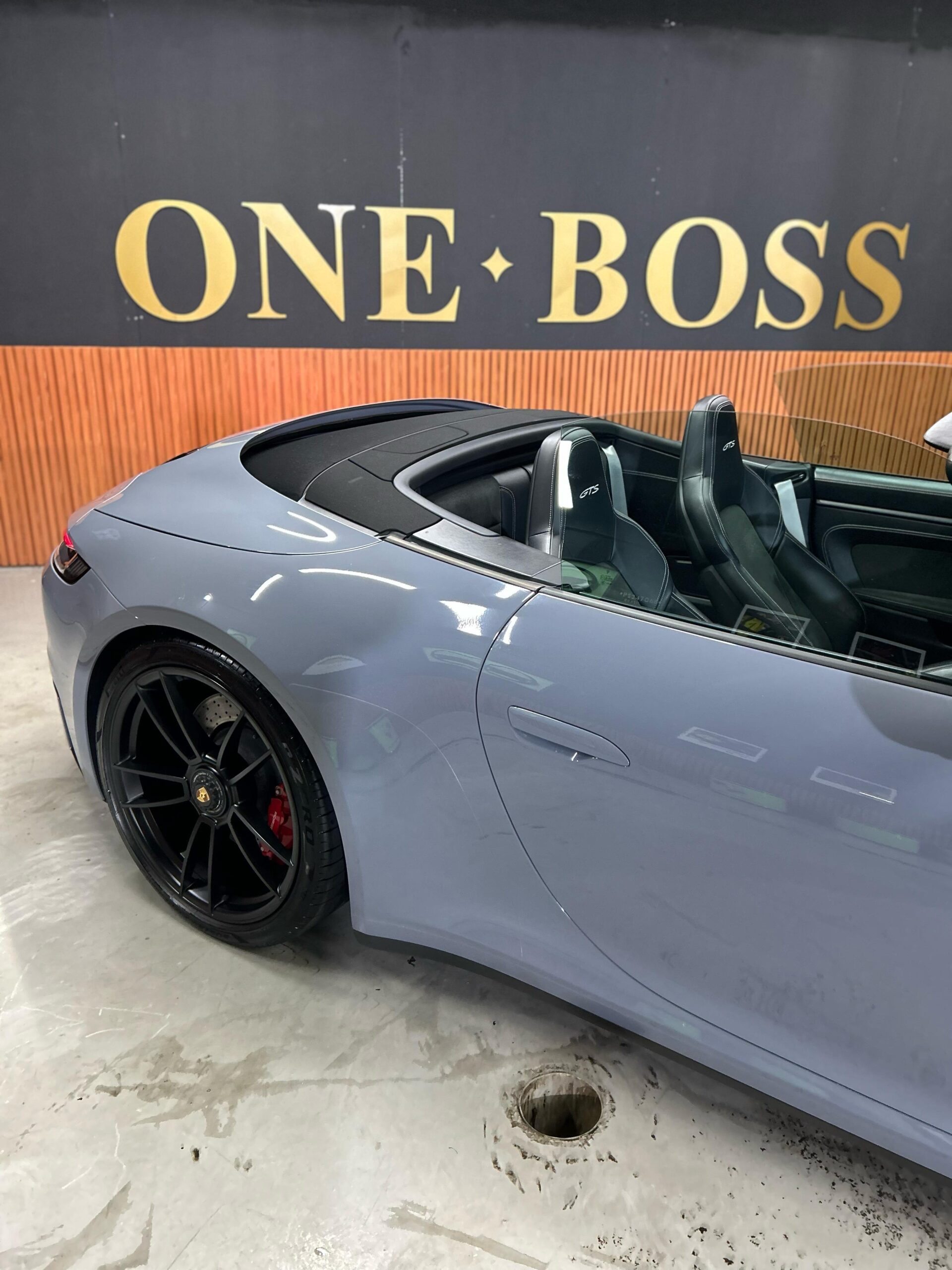 PORSCHE 911 CABRIO GTS 2023 - Imagem 24