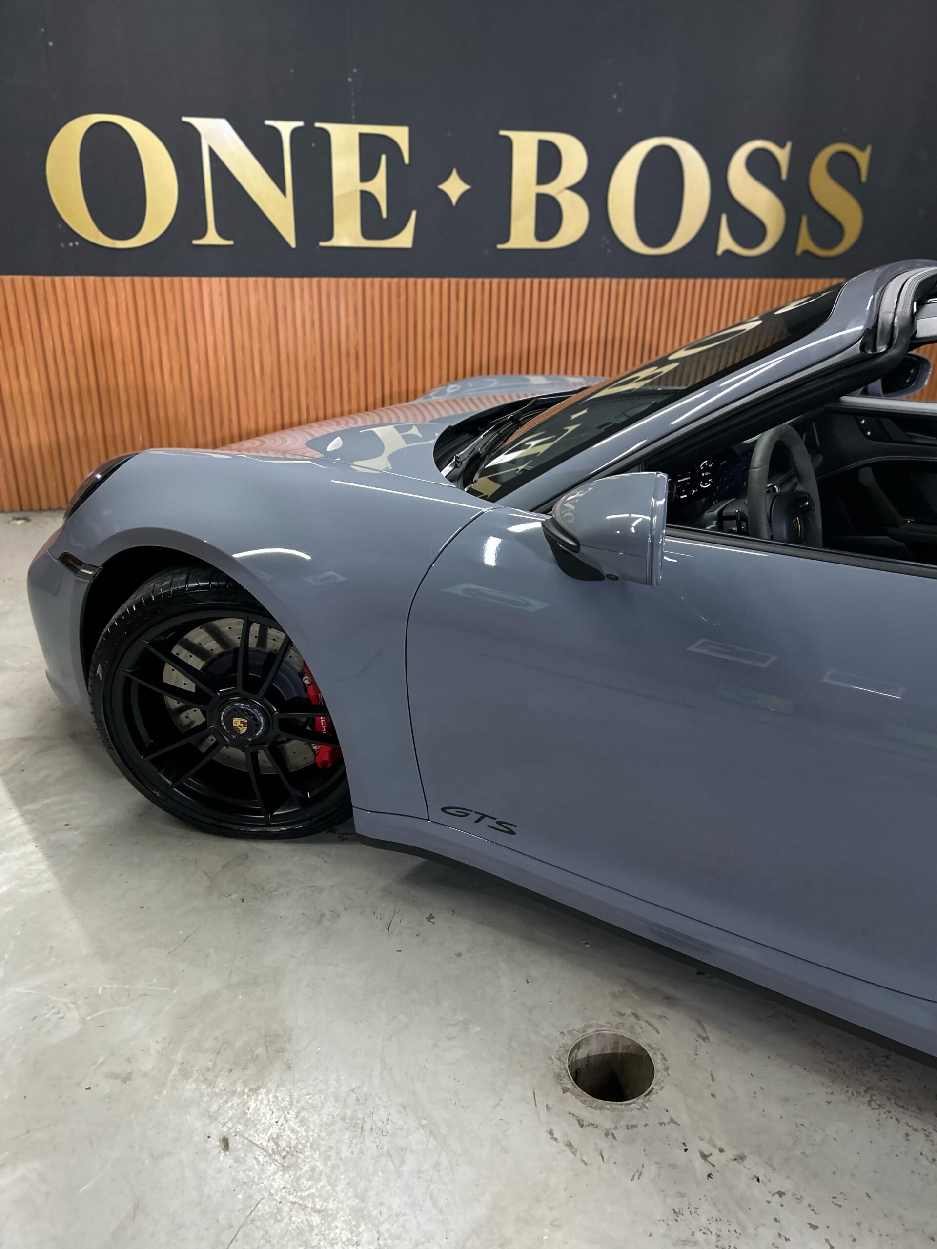 PORSCHE 911 CABRIO GTS 2023 - Imagem 6