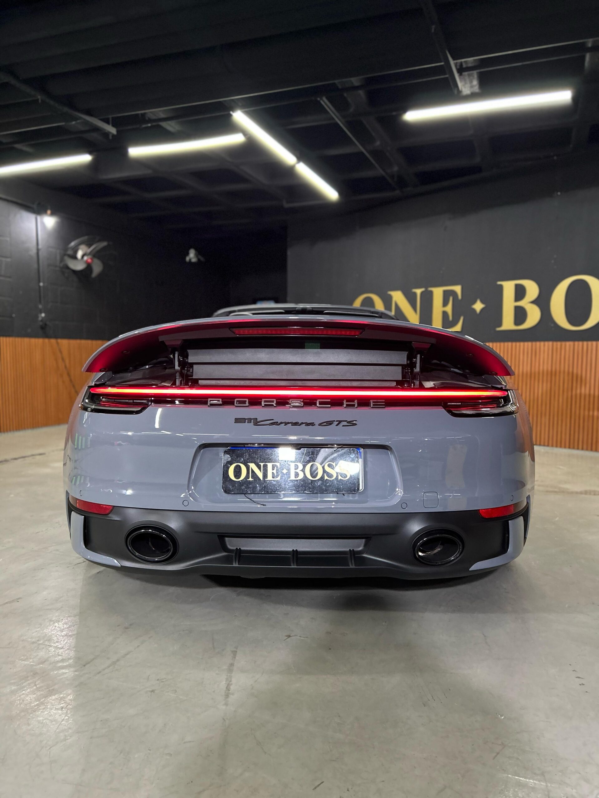 PORSCHE 911 CABRIO GTS 2023 - Imagem 2