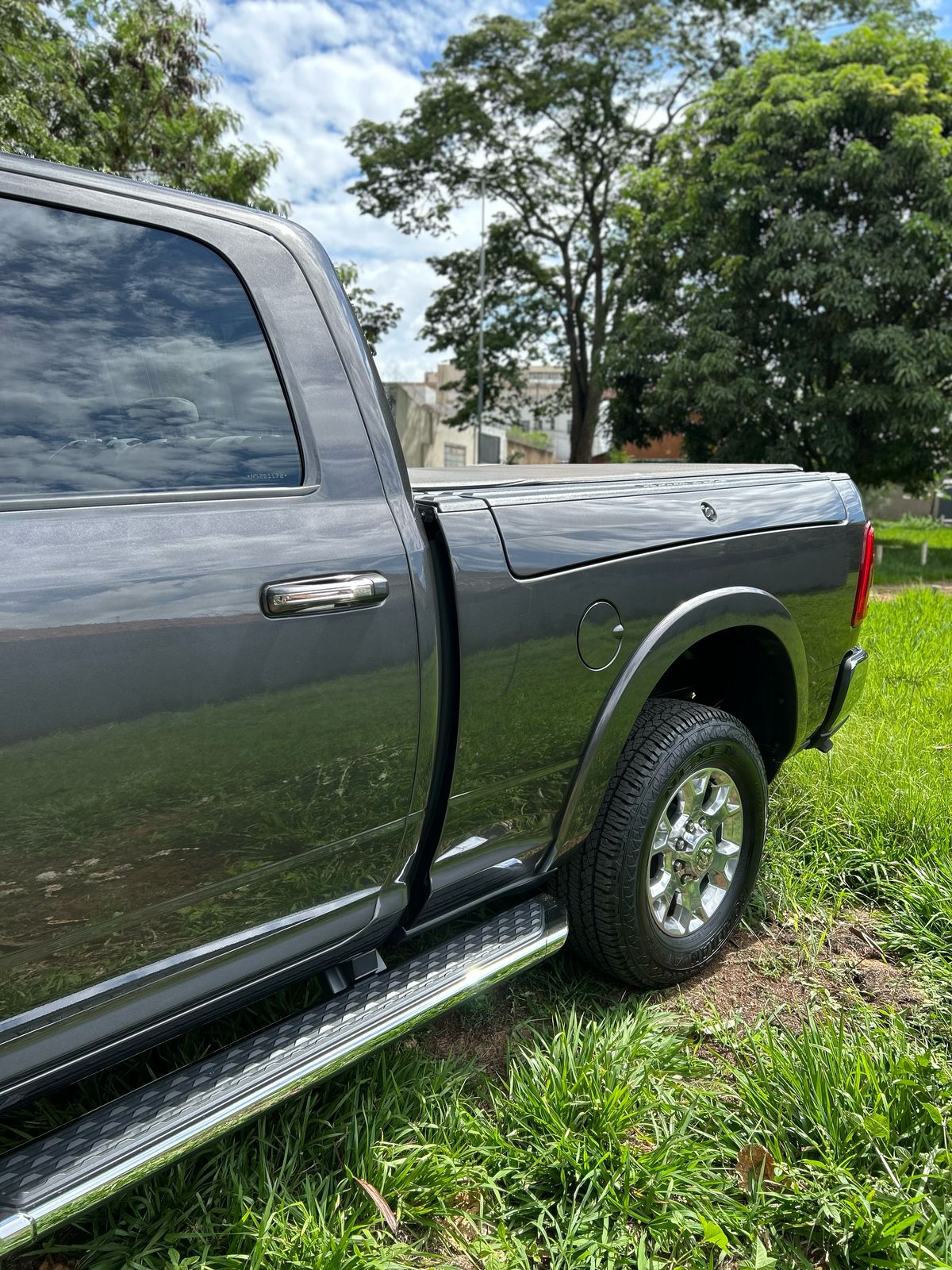 RAM 3500 6.7 I6 TURBO DIESEL LARAMIE CD 4X4 AUTOMÁTICO 2022 - Imagem 5