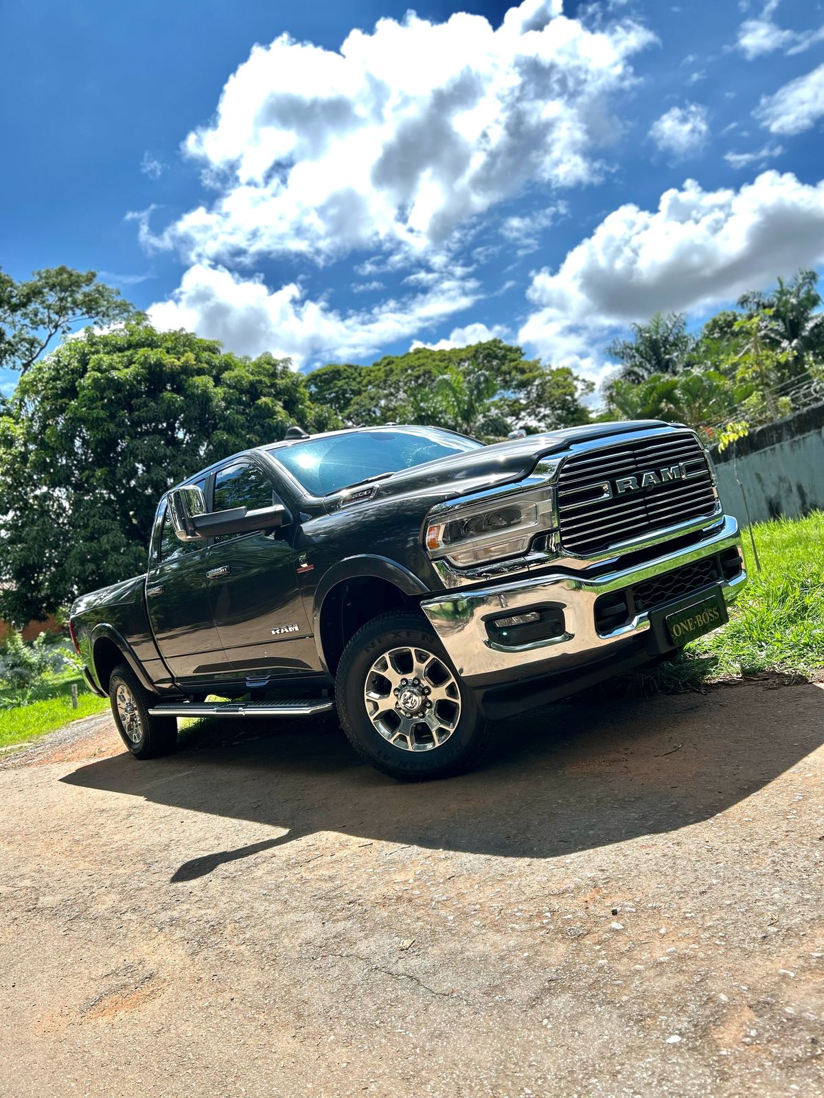RAM 3500 6.7 I6 TURBO DIESEL LARAMIE CD 4X4 AUTOMÁTICO 2022 - Imagem 2