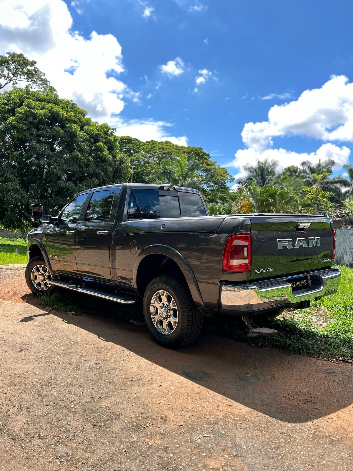 RAM 3500 6.7 I6 TURBO DIESEL LARAMIE CD 4X4 AUTOMÁTICO 2022 - Imagem 17