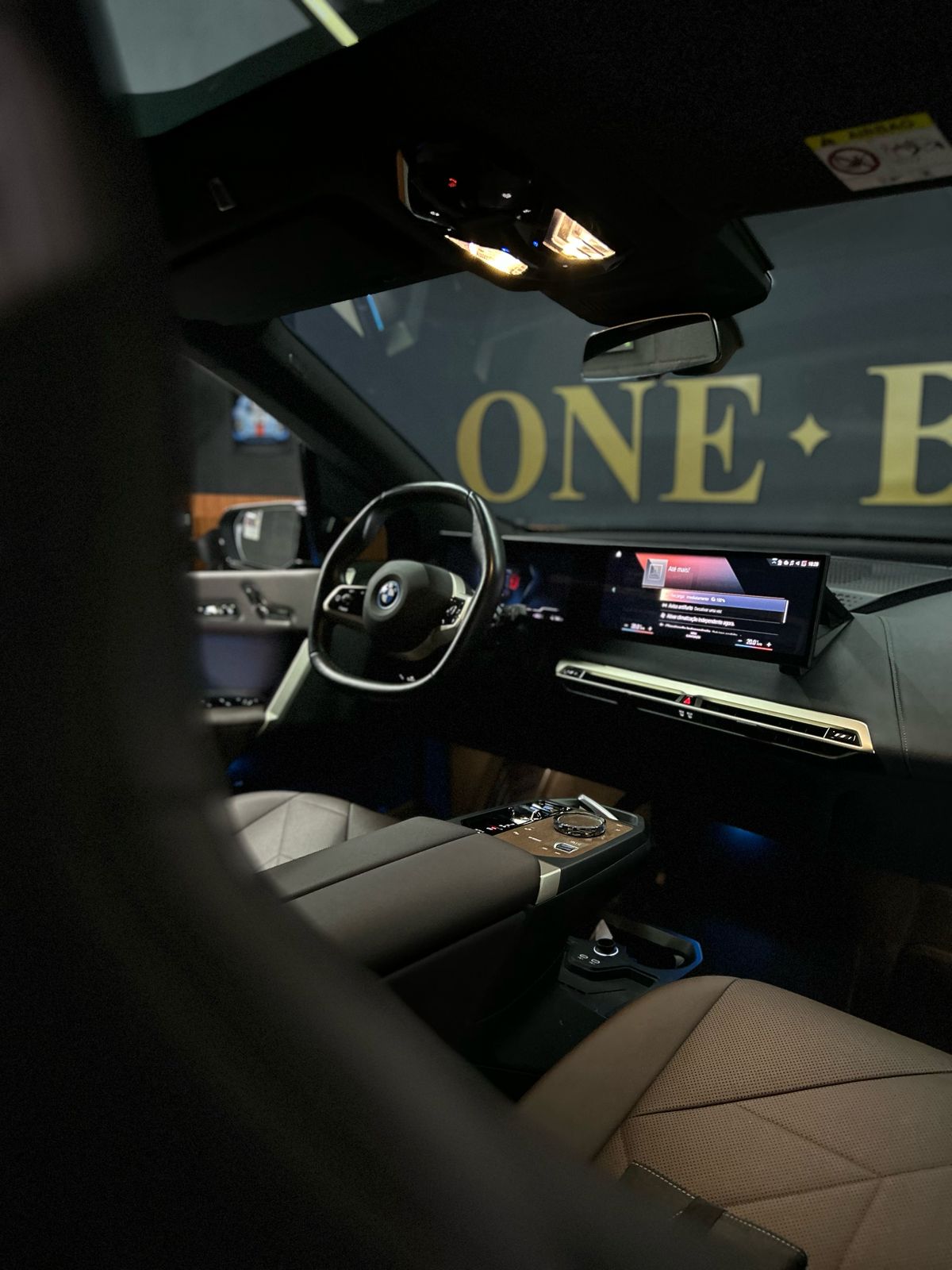 BMW IX40 2022 - Imagem 13