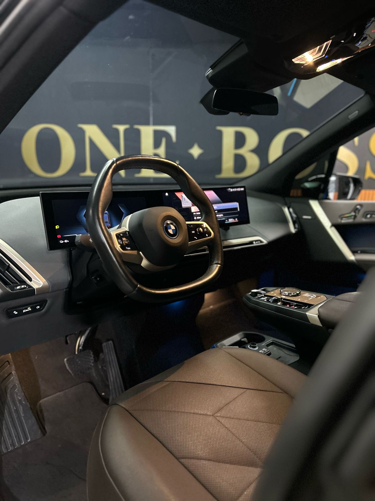 BMW IX40 2022 - Imagem 12