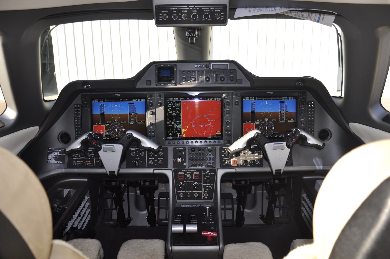 EMBRAER PHENOM 100 2009 - Imagem 5