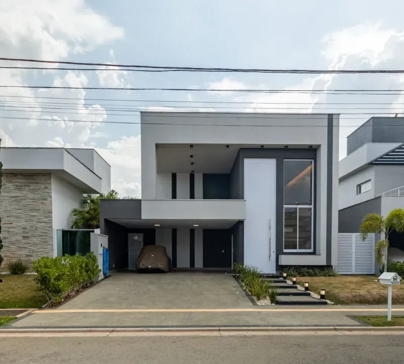 Casa térrea com 200m², 4 Suítes e Piscina Aquecida, no Jardins Lisboa