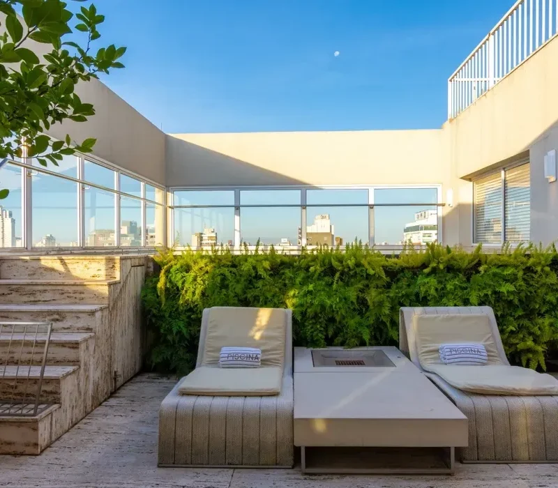 COBERTURA NA ORLA DO PARQUE VACA BRAVA