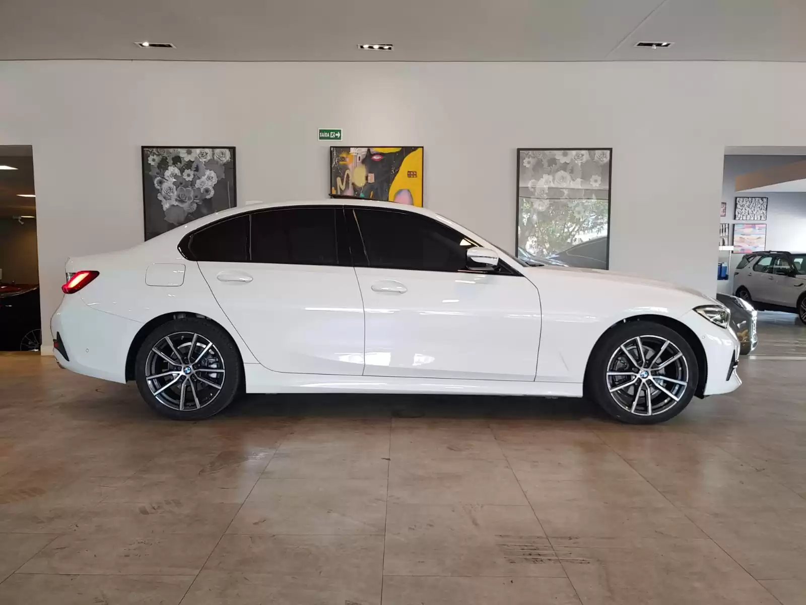 BMW 320I SPORT GP 2022 - Imagem 14