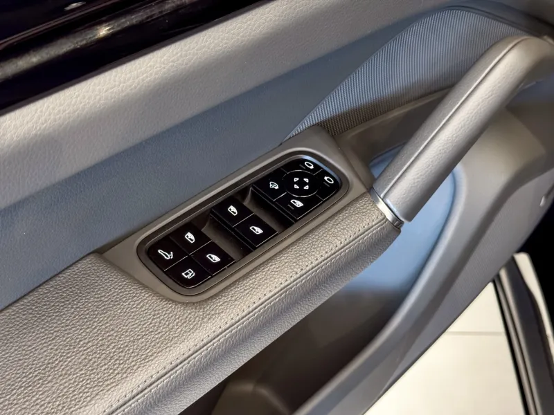 PORSCHE CAYENNE E-HYBRID COUPÉ S 2021 - Imagem 6