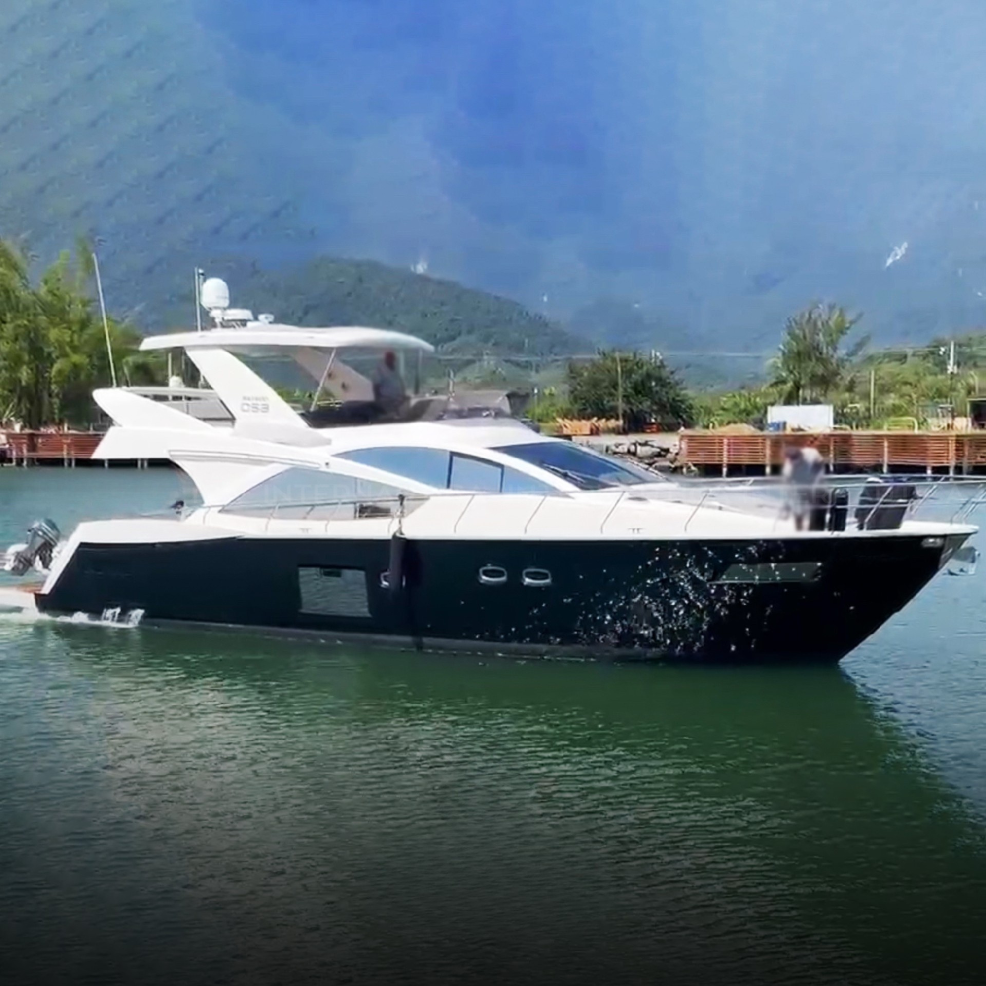 SCHAEFER 620 FLY 2011