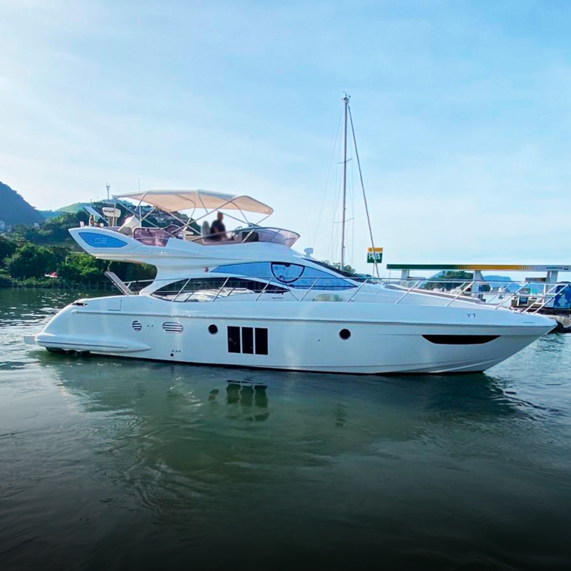 AZIMUT 50 2016